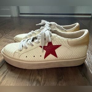 Shu Shop Reba bone snake with red star sneakers size 7